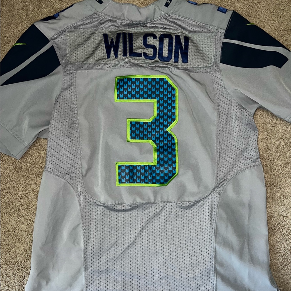 Authentic Nike Russell Wilson Seattle Seahawks gray alternate jersey.
